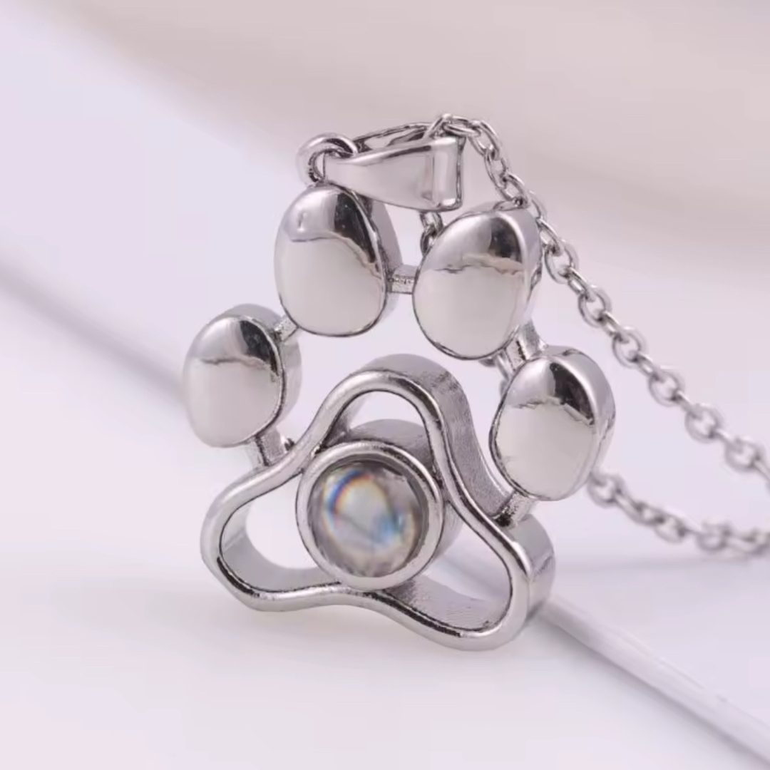 Collar con Proyección Personalizada